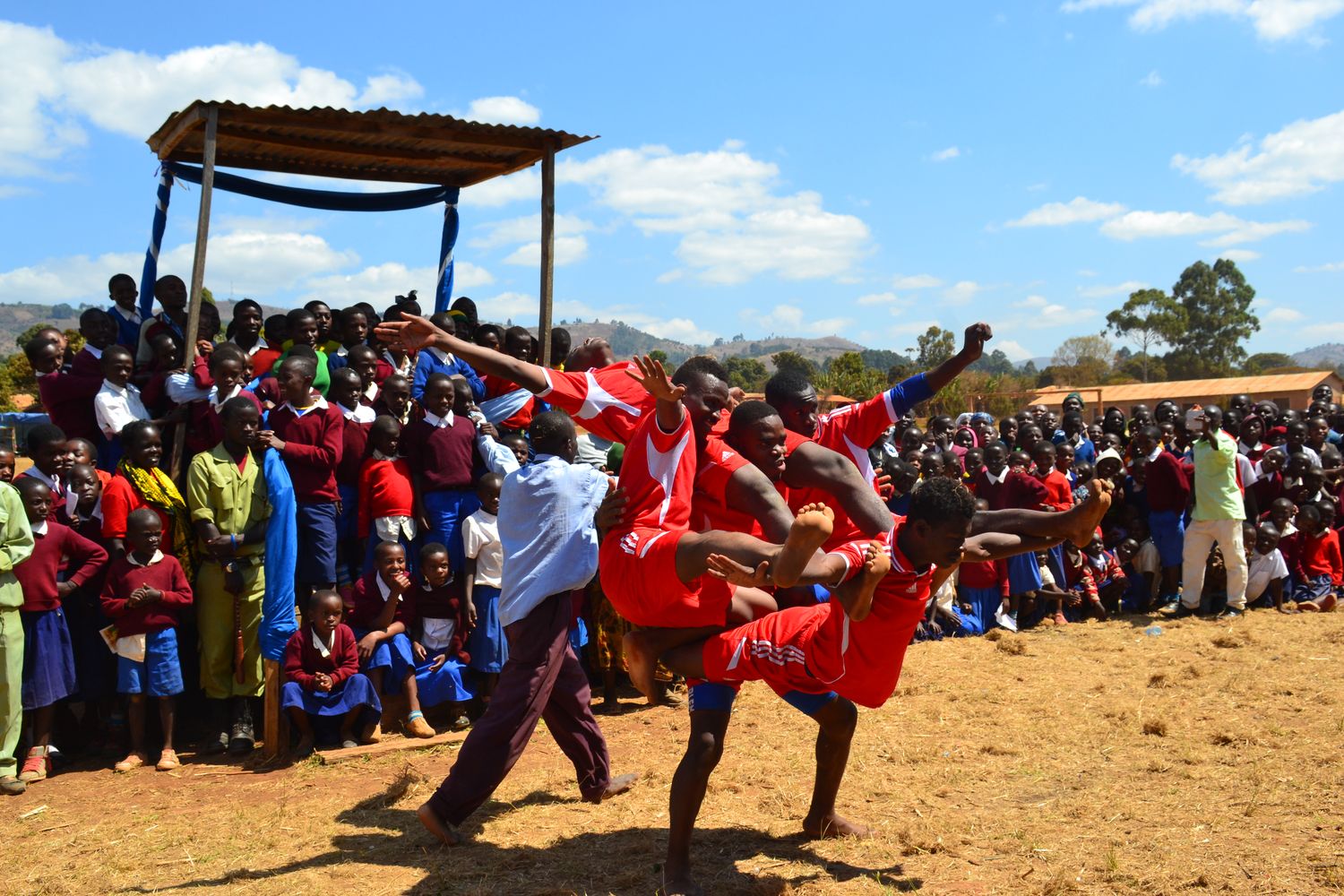 LUHETI actobats performing during the festival